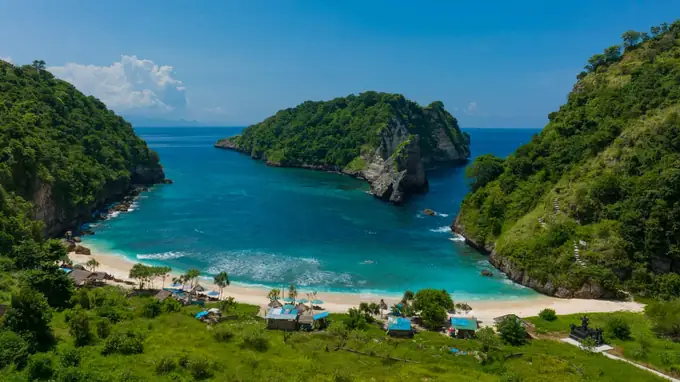 Atuh Beach