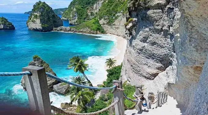 Diamond Beach Nusa Penida
